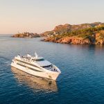 Ferry Corse Sète : tout sur la ligne L'Île-Rousse white-ferry-cruising-lile-rousse-mediterranean-coast