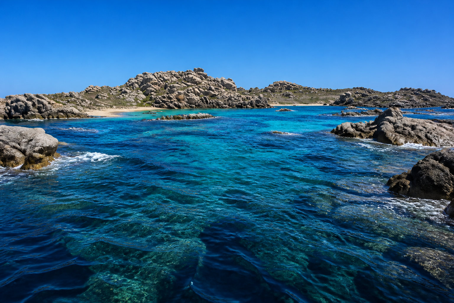 Comment réussir votre escapade aux îles Lavezzi ?
