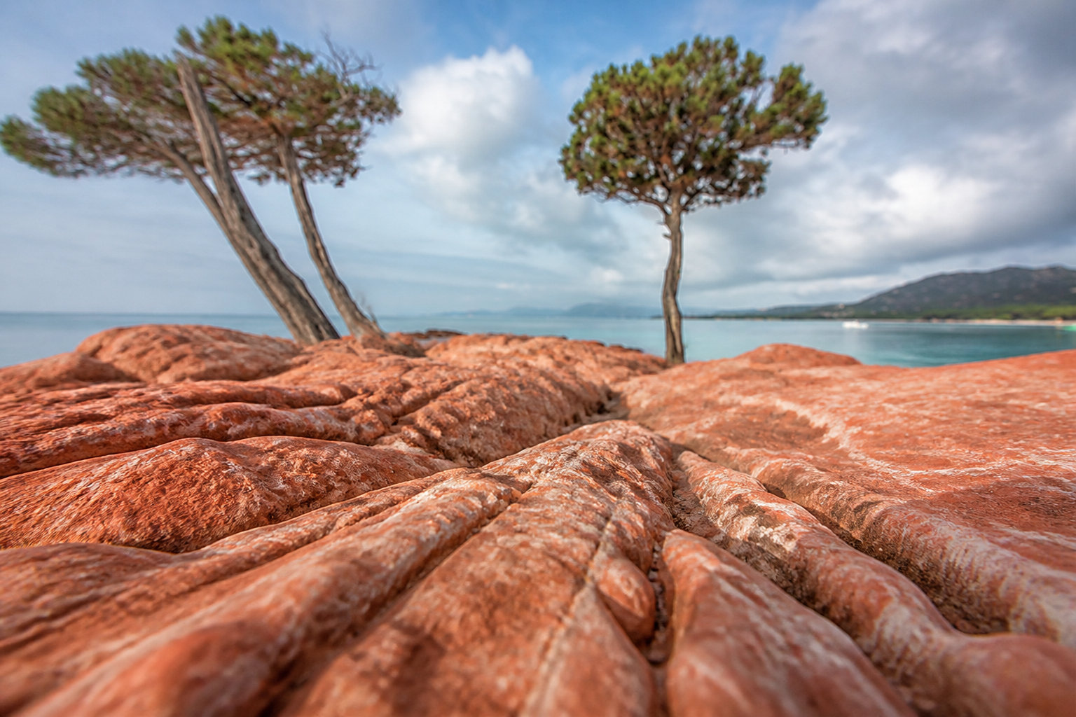 La plage de Palombaggia et ses emblématiques rochers rouges