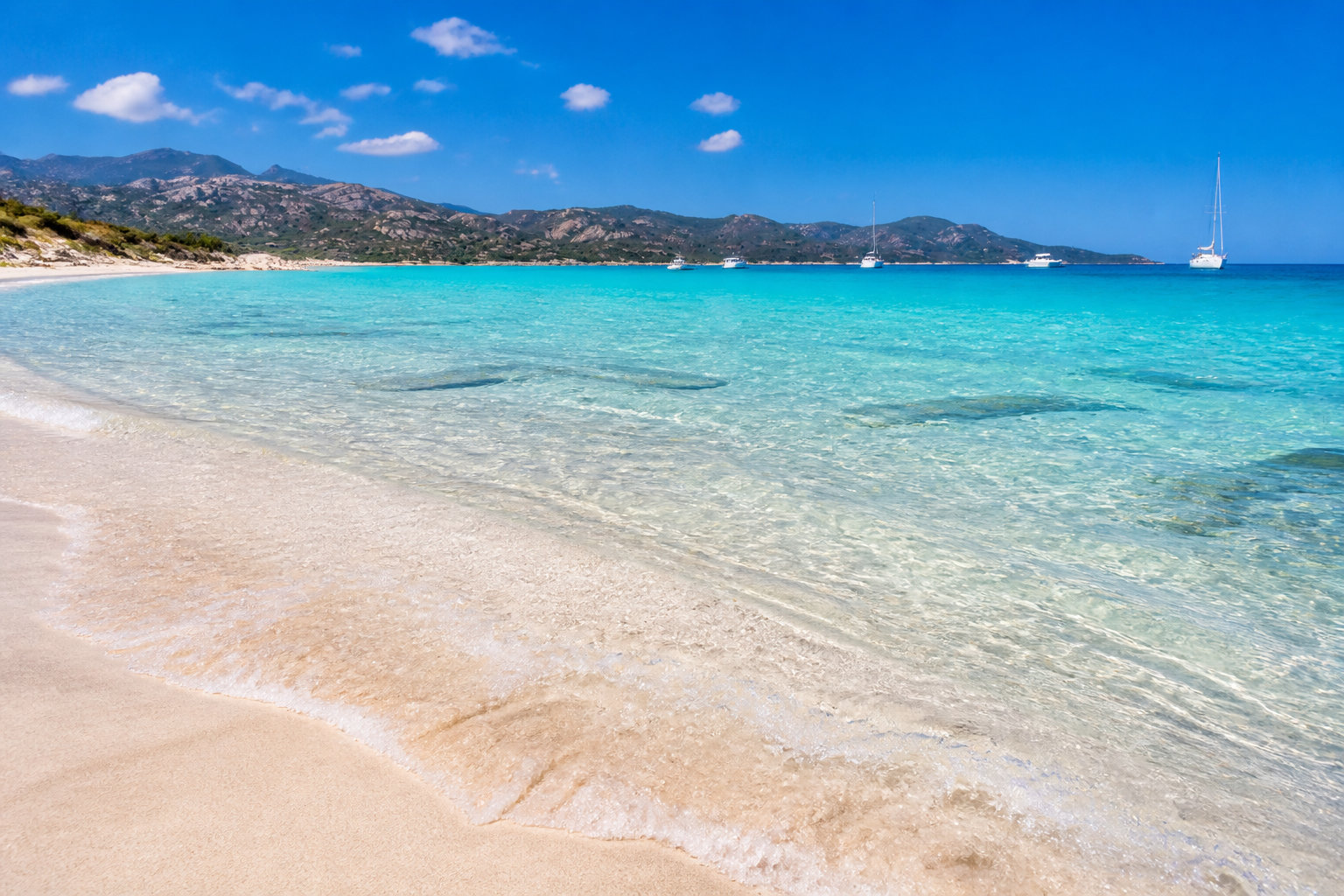 Le Désert des Agriates et ses plages de sable fin