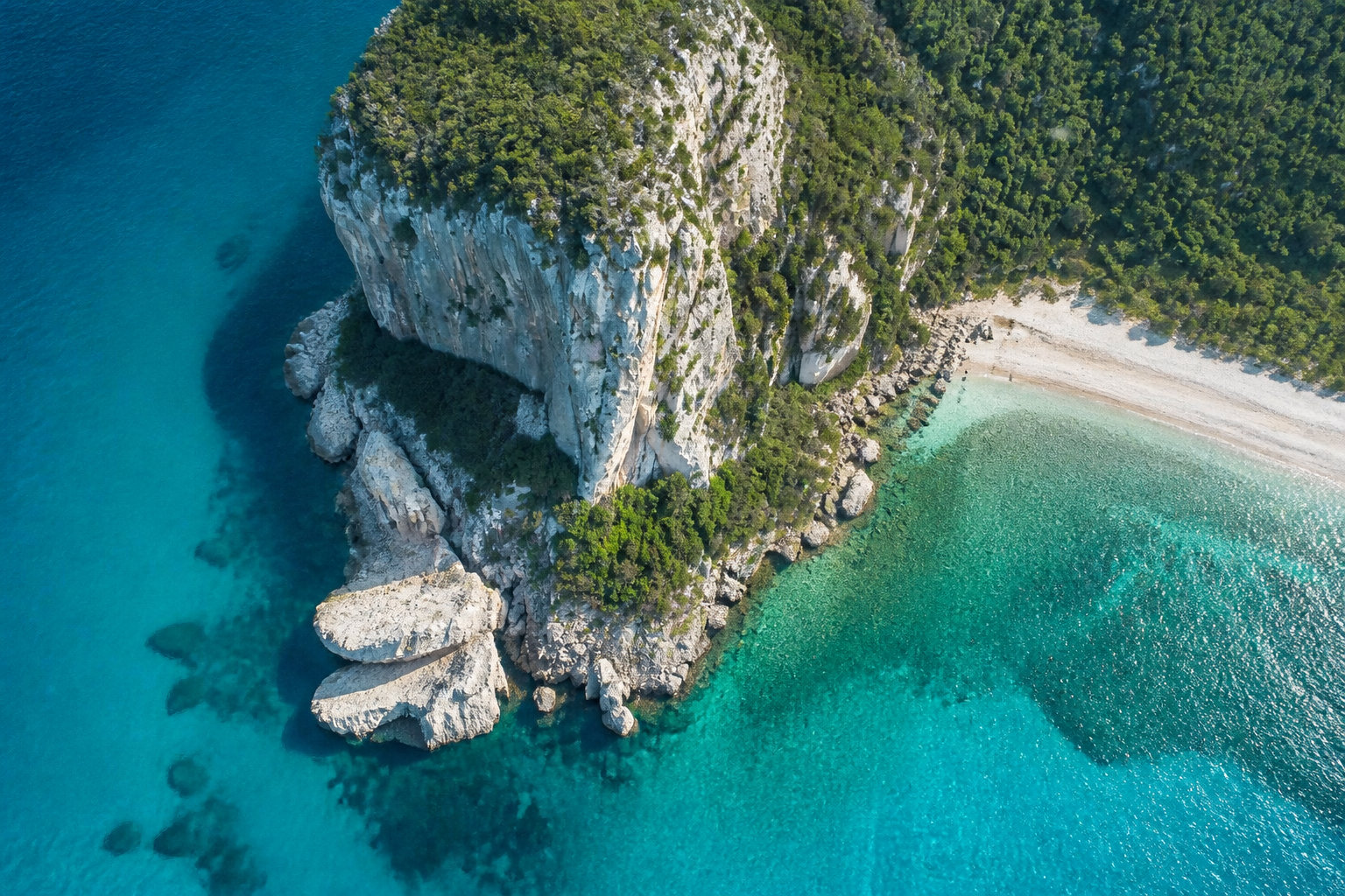 Immersion dans le Golfe d'Orosei et la nature brute de l'Est